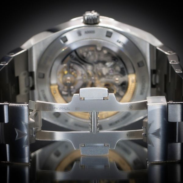 Vacheron Constantin Overseas 6000V/210T-B935